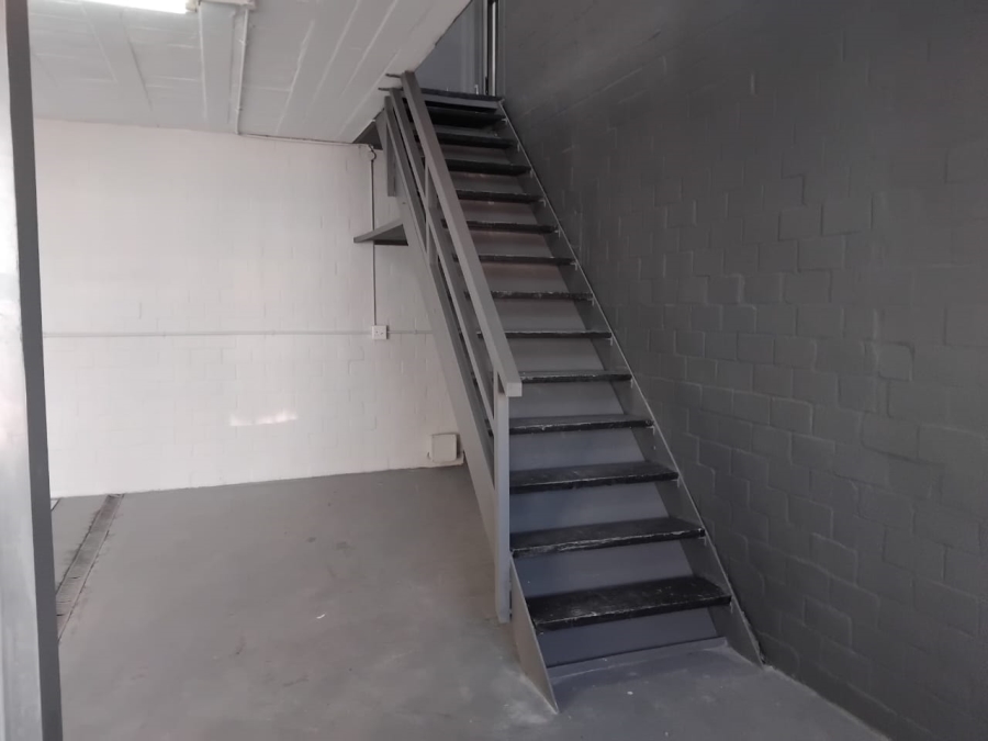 To Let commercial Property for Rent in Middedorp Western Cape